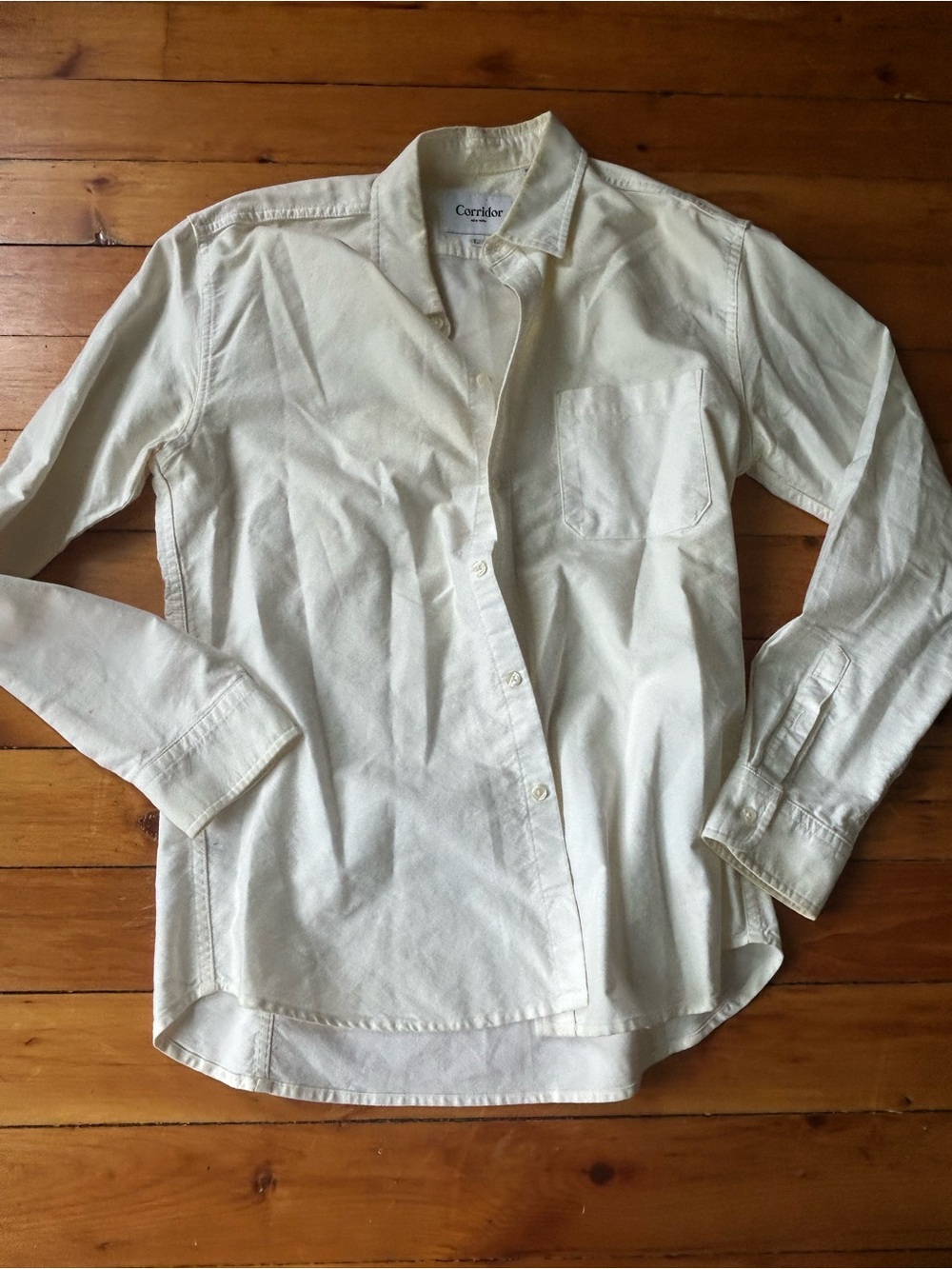 Corridor New York USA white long sleeve button down shirt discoloration large